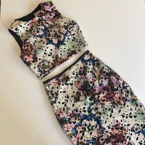 Nicole Miller Matching set: Crop top & midi skirt